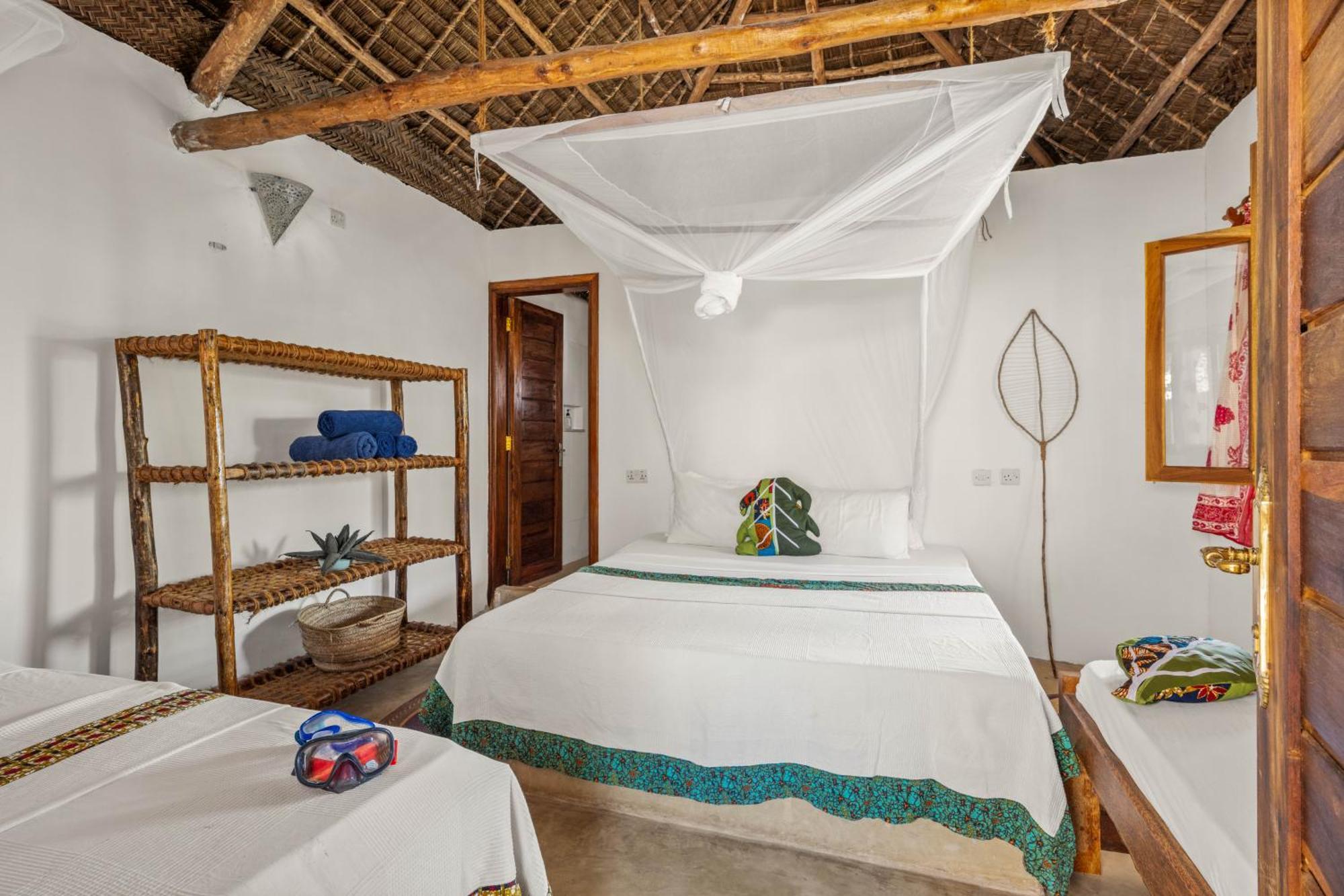 Shanuo Beach Bungalows Michamvi Rom bilde