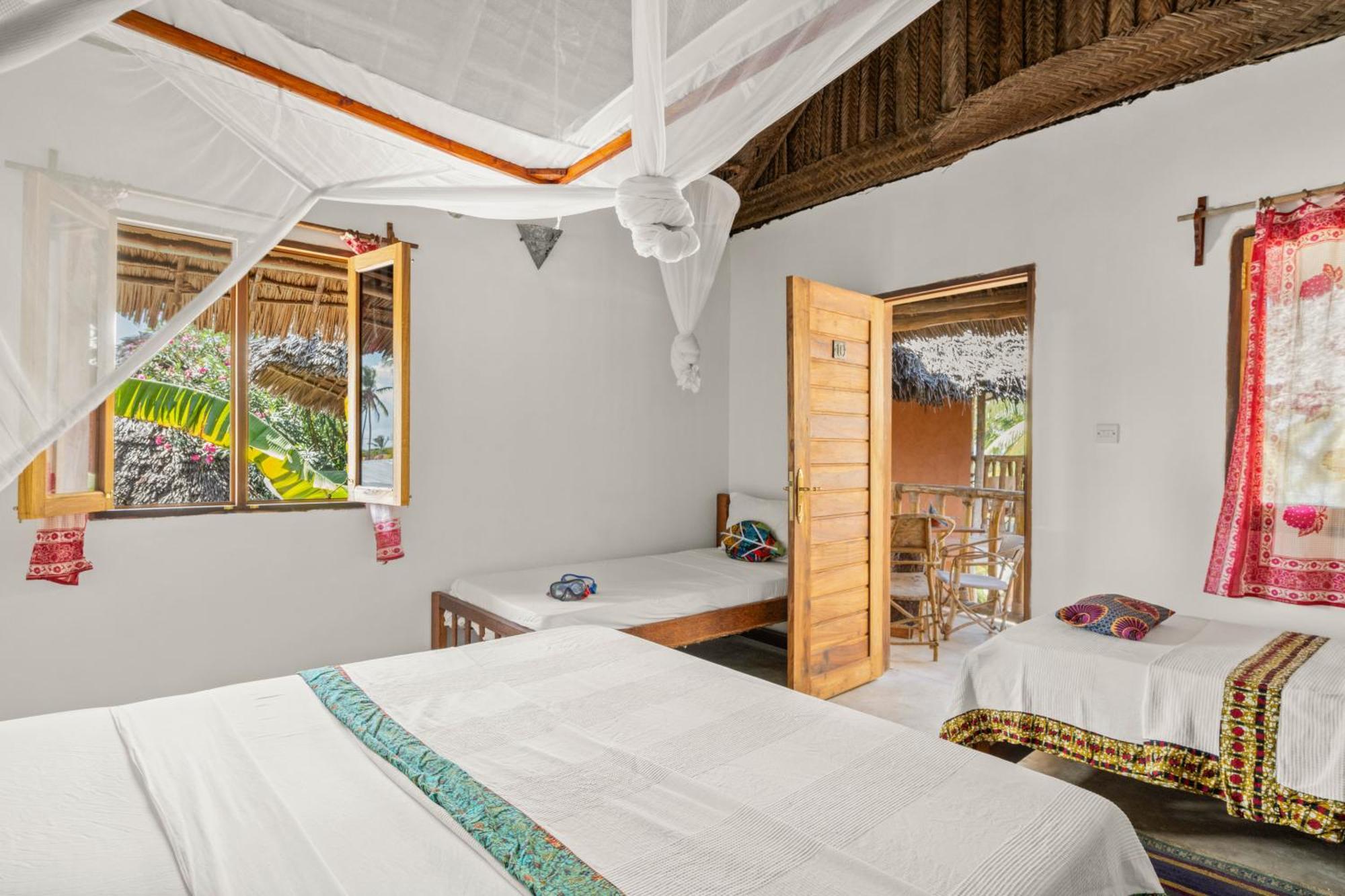 Shanuo Beach Bungalows Michamvi Rom bilde