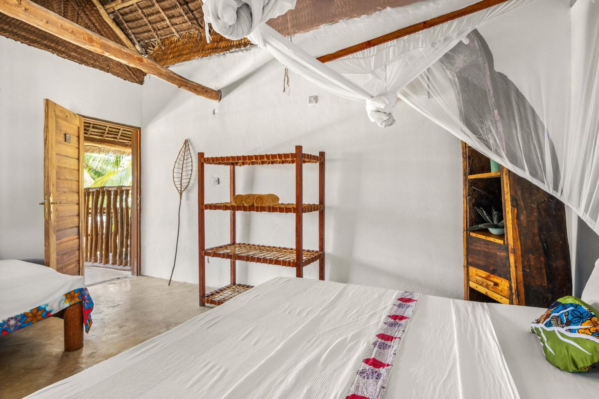 Shanuo Beach Bungalows Michamvi Rom bilde